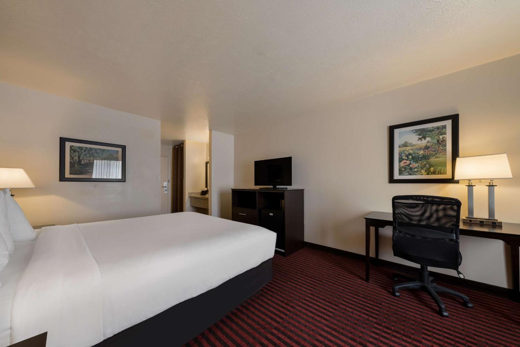 Best Western Salinas Valley Inn & Suites Exterior foto